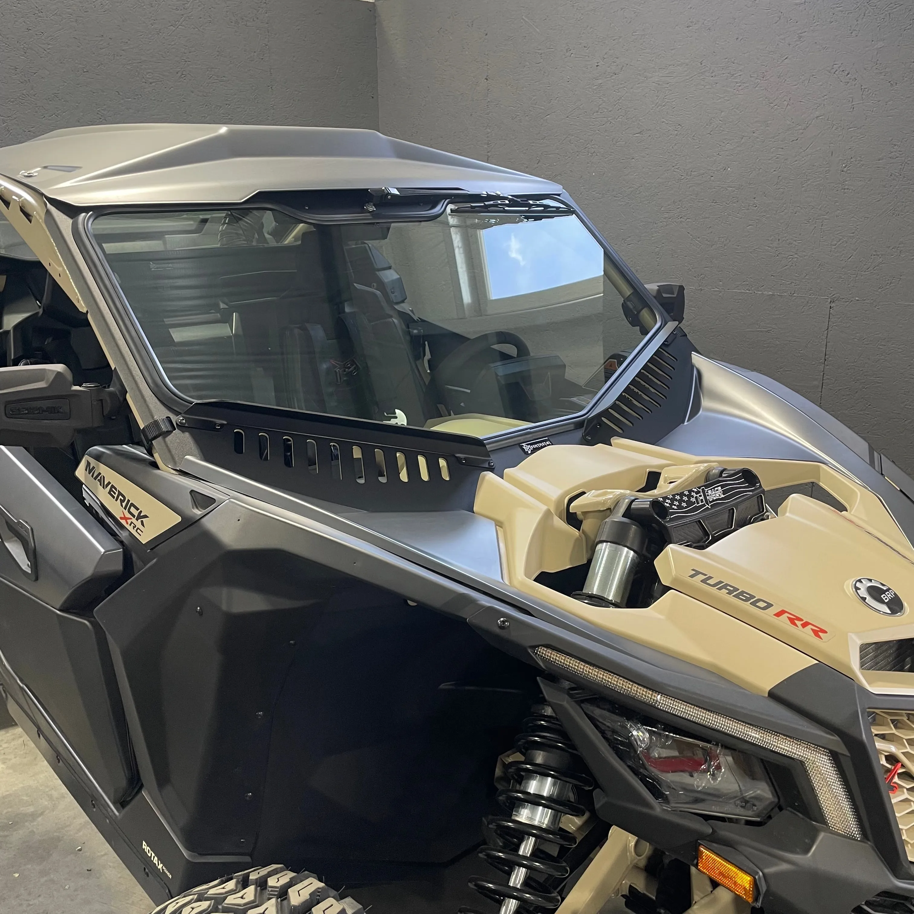 Can-Am X3 2.0 Vented Glass Windshield