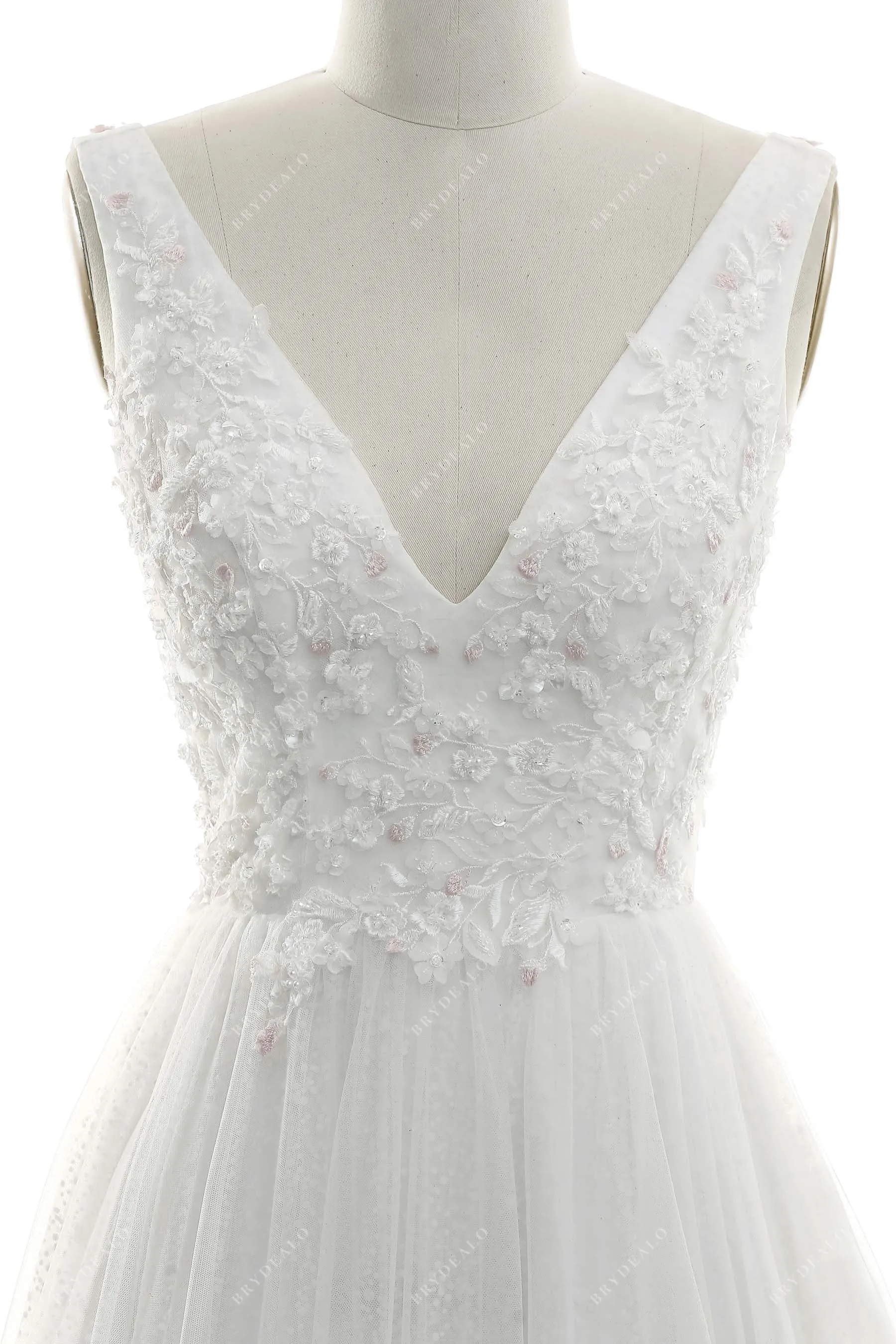 Dreamy Lace Tulle Plunging Neck Spring A-line Wedding Dress