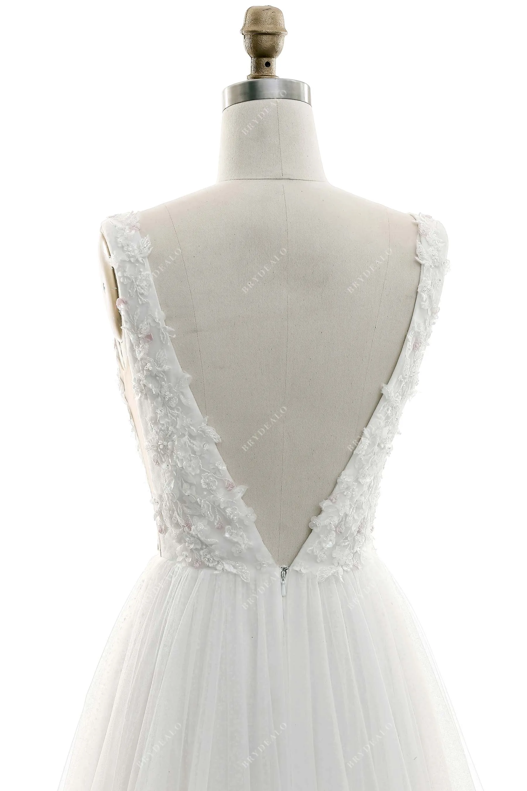 Dreamy Lace Tulle Plunging Neck Spring A-line Wedding Dress