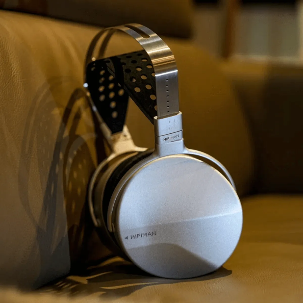 Hifiman Isvarna Closed-Back Planar Magnetic Headphones