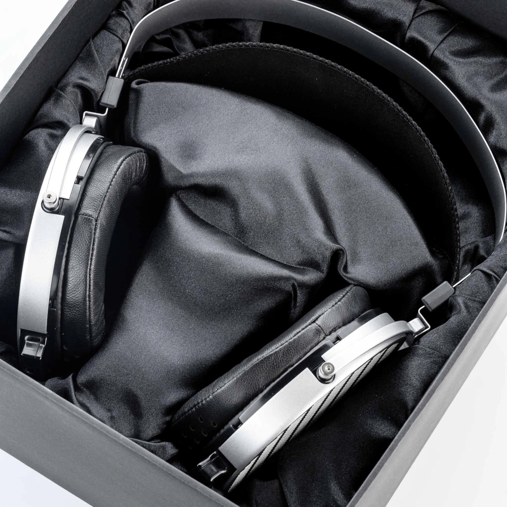 Moondrop COSMO | Open-Back Nanoscale Planar Headphones